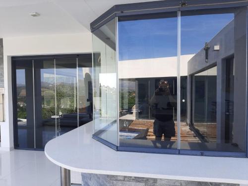 2 Ply Black Window Film